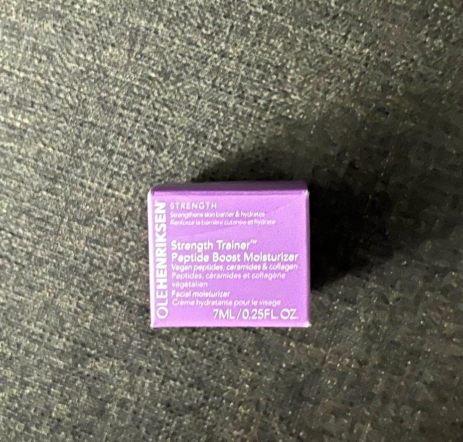 OLEHENRIKSEN Strength Trainer Peptide Moisturizer Face & Neck Vegan 0.25 fl oz