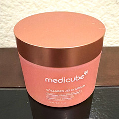 medicube Collagen Jelly Cream Moisturizer Collagen Pink Jar 110 ml / 3.71 fl oz