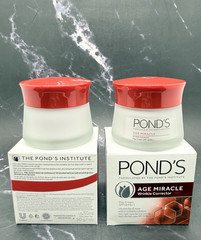 Lot of 2 Pond’s Age Miracle Wrinkle Corrector Day Cream Spf 18 PA- 50 g -BNIB