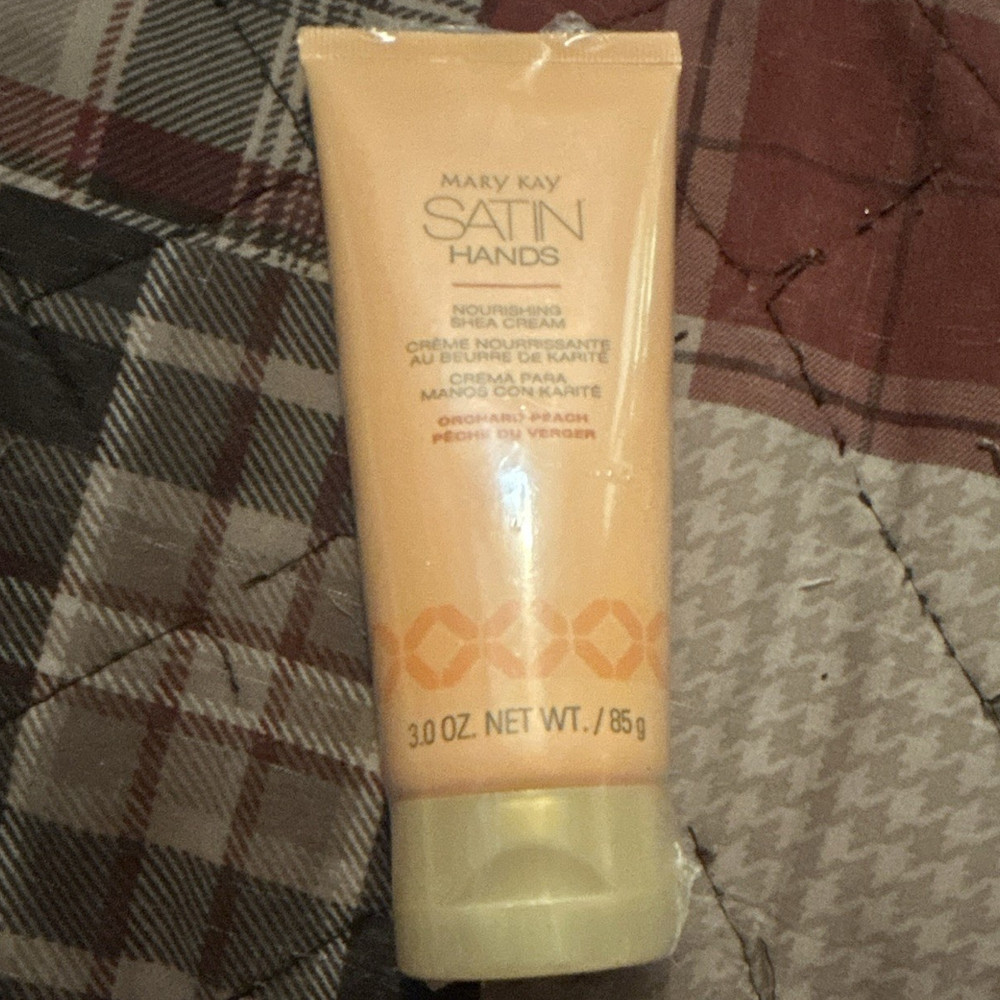 Mary Kay Satin Hands Nourishing Shea Butter Hand Cream Orchard Peach 3 oz