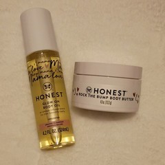 Honest Mama Bump Love Bundle Unscented Body Oil 4.2 fl oz + Body Butter 4 oz