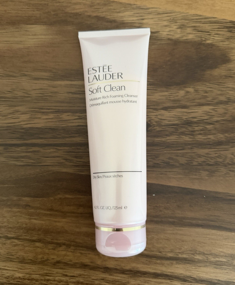 Estée Lauder Soft Clean Foaming Hydrating Face Cleanser 4.2 fl oz/125 mL