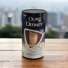 OLAY DEFINITY Color Recapture Lotion Fair/Light SPF 15 1.7 OZ DISCONTINUED NEW