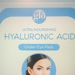 glo Ultra Nourishing Hyaluronic Acid Under-Eye Patches Eye Pads Blue/White