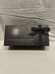 Forever Flawless White Diamond Beauty Set – Limited Edition – NEW
