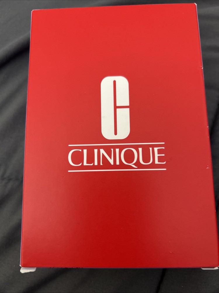 Clìnìque Clinique Classics Deluxe 4-Piece Makeup Kit Including Black Honey NIB